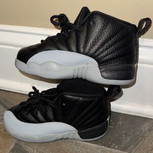 Jordan 12 Retro
Barons (TD) size 9 toddler